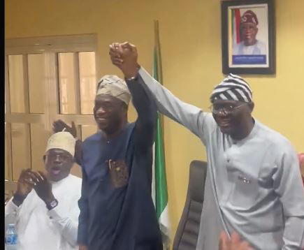 By Akintunde Akinwande-Albert
Democracy flourishes when public officials and governments at all lev...