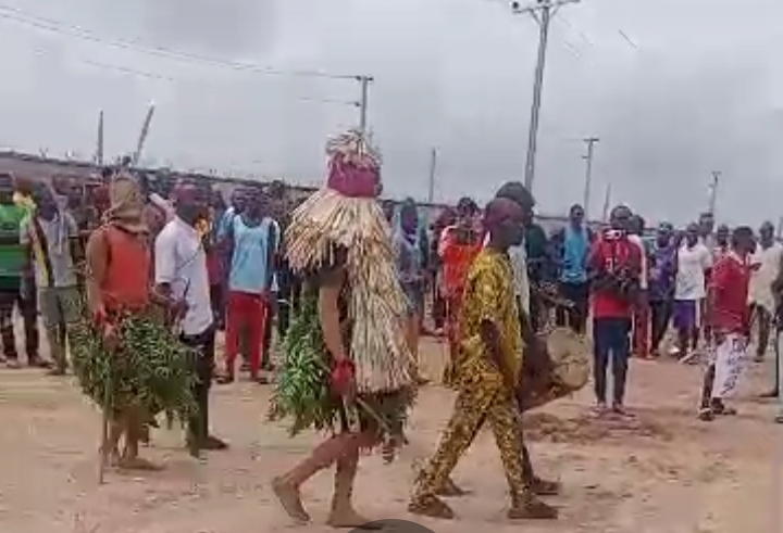 By Wole Mosadomi, Minna
Masquerades in full regalia on Tuesday led residents of Diko town in Gurara...