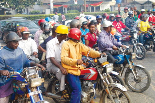 By Adeola Badru
Governor Seyi Makinde of Oyo State has imposed a statewide night-time ban on commer...