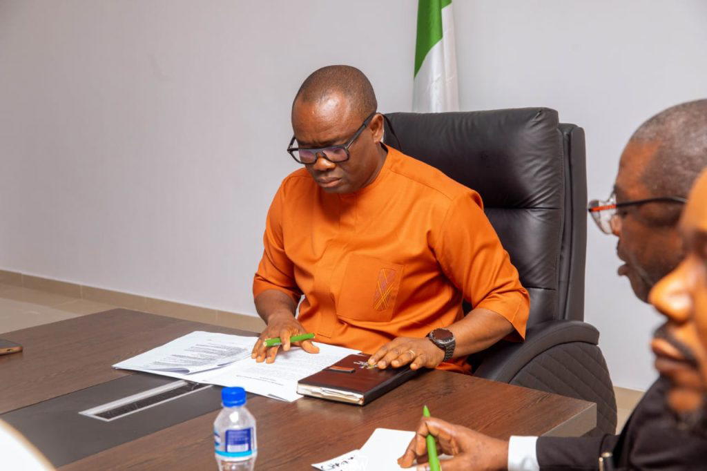 …Sets up caretaker committee for Ogboinbiri community
By Samuel Oyadongha
Bayelsa State Governor D...