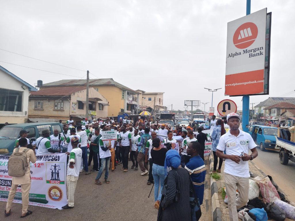 By Shina Abubakar

The coalition of civil societies in Osun State has commenced a protest against in...