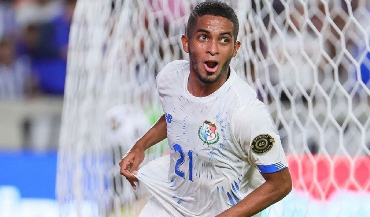 Height often dominates discussions in modern football, but Panama playmaker César Yanis is proof tha...