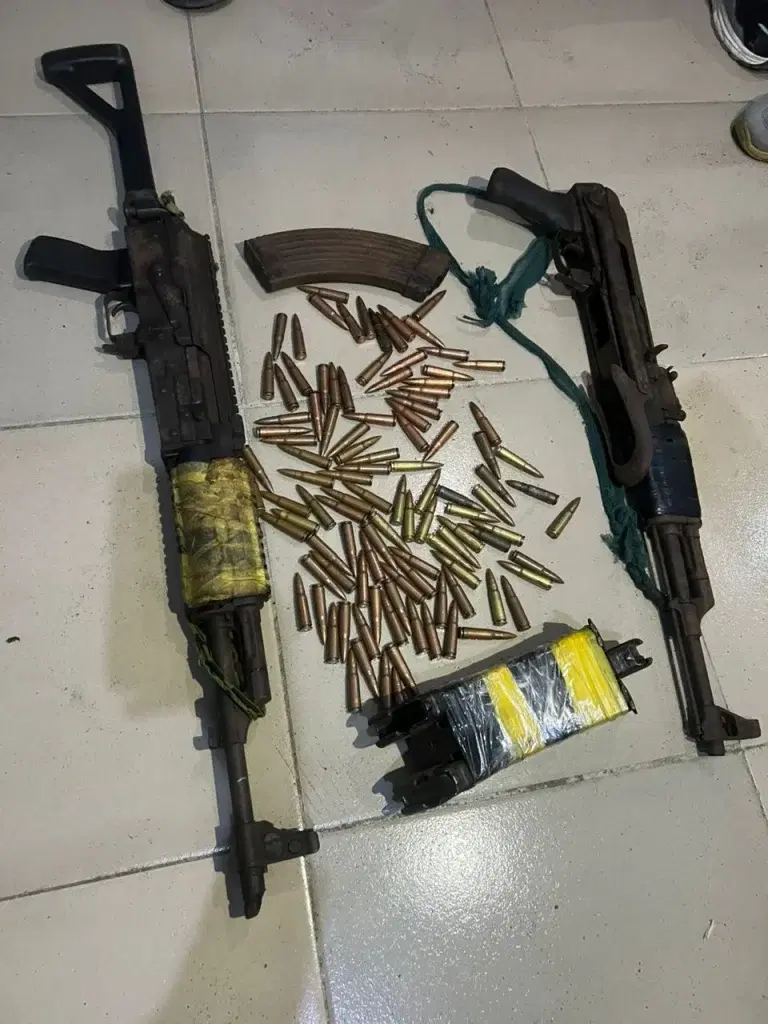 Operatives of the Department of State Services (DSS) have arrested a suspected arms courier in Kano...