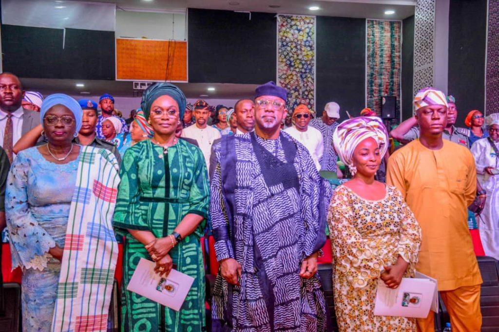 By James Ogunnaike
Ogun State Governor Dapo Abiodun has paid glowing tribute to the late South-West...