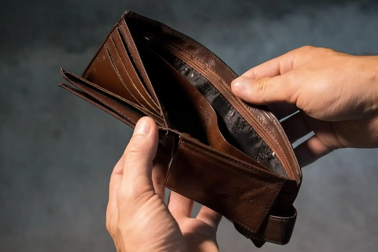 Many people dream of financial freedom, but certain habits unknowingly keep them stuck in poverty. T...