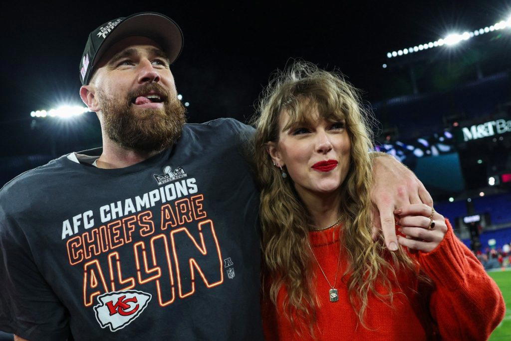 By Adegboyega Adeleye
Global pop superstar Taylor Swift and NFL star Travis Kelce are reportedly pr...