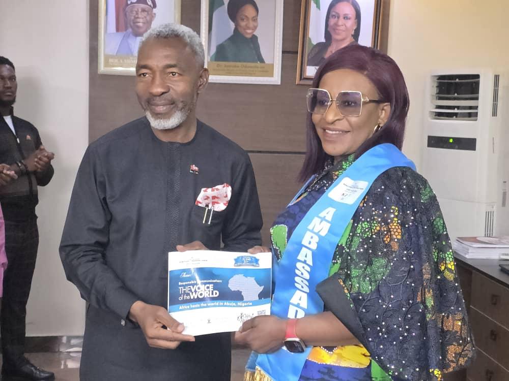 By John Alechenu
ABUJA — The Nigerian Institute of Public Relations (NIPR) and the Nigerian Export...