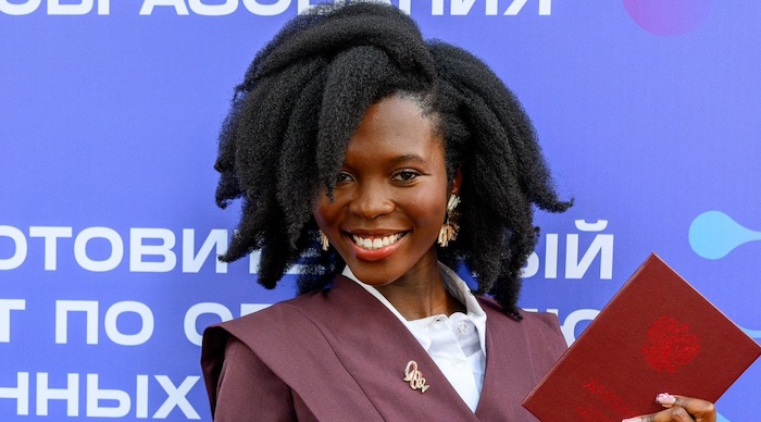 Nigerian medical graduate Dorcas Akanbi earns a 4.90 CGPA in Russia and delivers a valedictory spee...