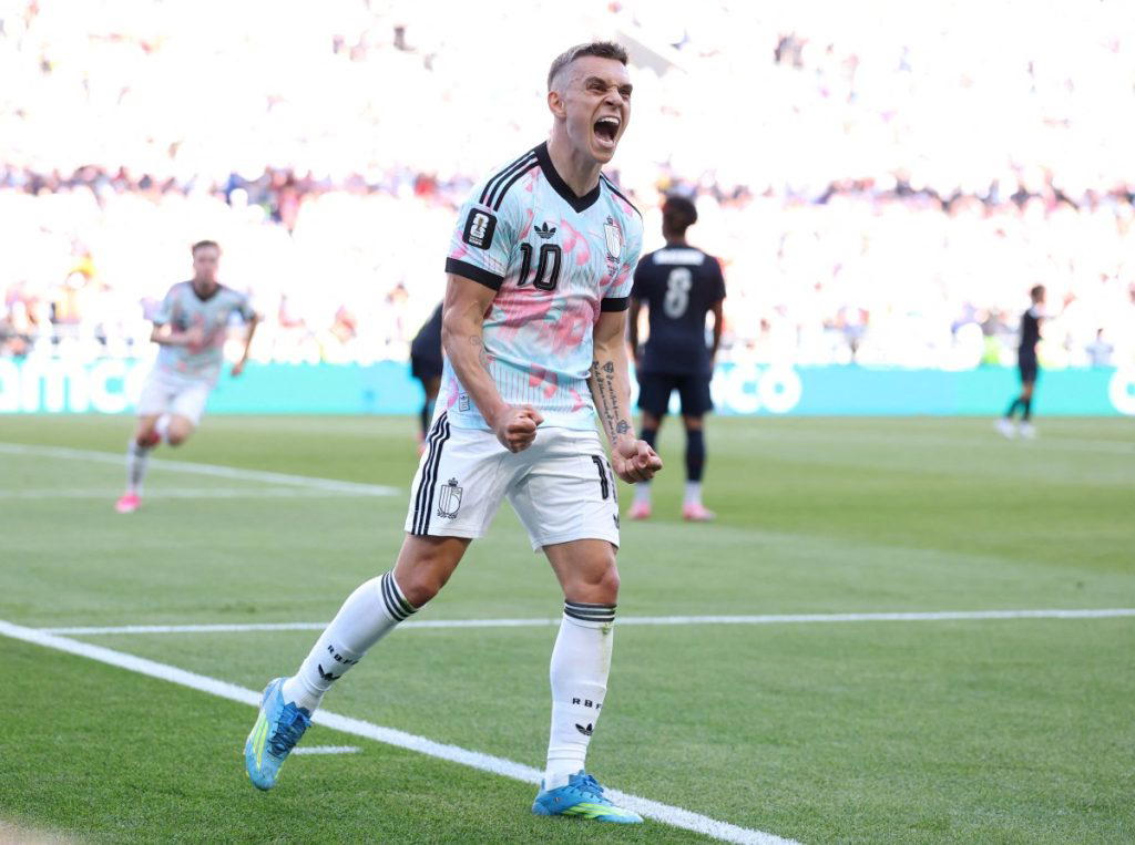 Leandro Trossard completed a permanent transfer from Arsenal to Turkish Super Lig side Besiktas on W...