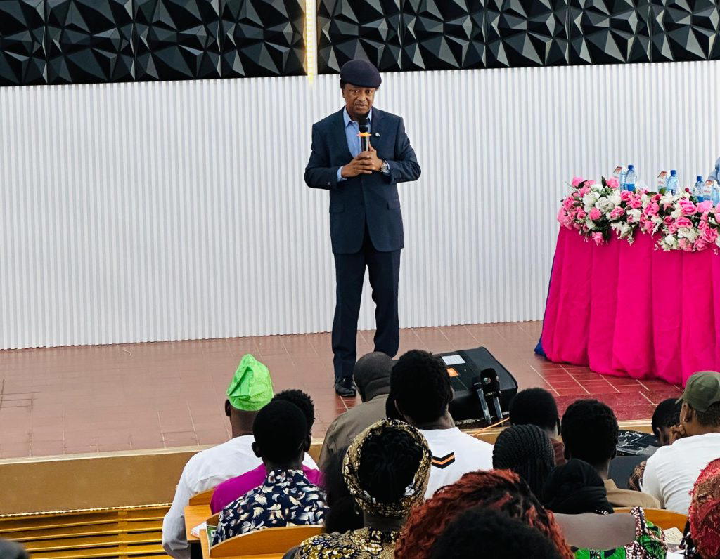 By Dayo Johnson
Former senator and human rights activist, Comrade Shehu Sani, has urged Nigerian yo...