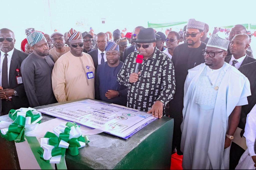 Flags off 1.5MW solar mini-grid, says state’ll become power exporter in two years.
By Golok Nanmwa...