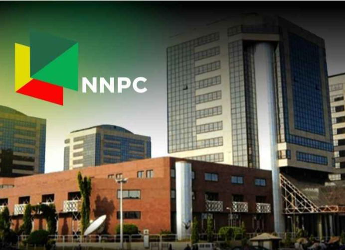 By Obas Esiedesa, Abuja
The Group Chief Executive Officer of NNPC Limited, Engr. Bayo Ojulari, yest...