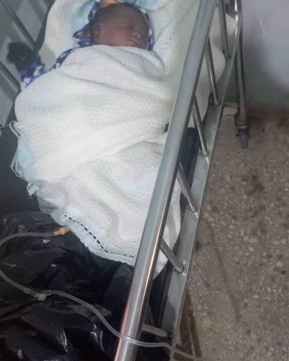 A newborn baby boy has been rescued after he was discovered abandoned along a farm road in Omupo, If...