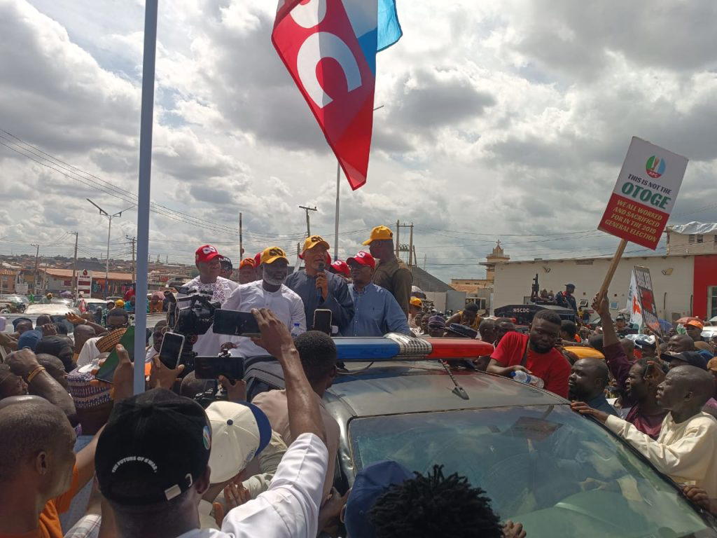 ..Emir Backs Party Candidates
By Demola Akinyemi
ILORIN — The crisis rocking the Kwara State chapt...
