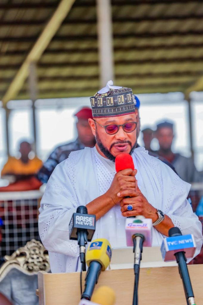 Zamfara State Governor, Dauda Lawal, has distributed 72,000 bags of fertiliser, 200,000 litres of he...