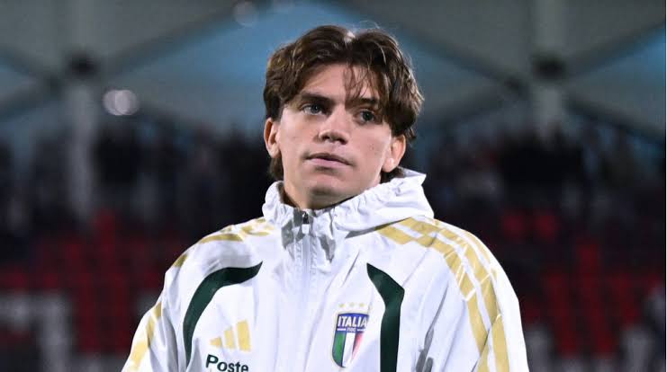 Chelsea have signed Italy defender Marco Palestra from Atalanta on a seven-year deal, the Premier Le...