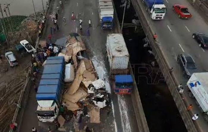 A motor boy dies after multiple crashes on Kara Bridge as LASTMA leads emergency response and urges...