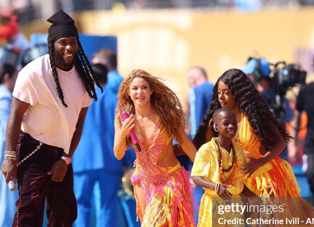 Nigerian Afrobeats star Burna Boy and Colombian singer Shakira delivered a live performance of Dai D...