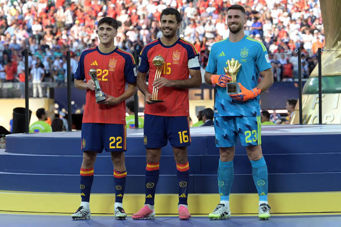 Rodri wins the Golden Ball as Spain dominate the World Cup individual awards with Unai Simon and Pau...