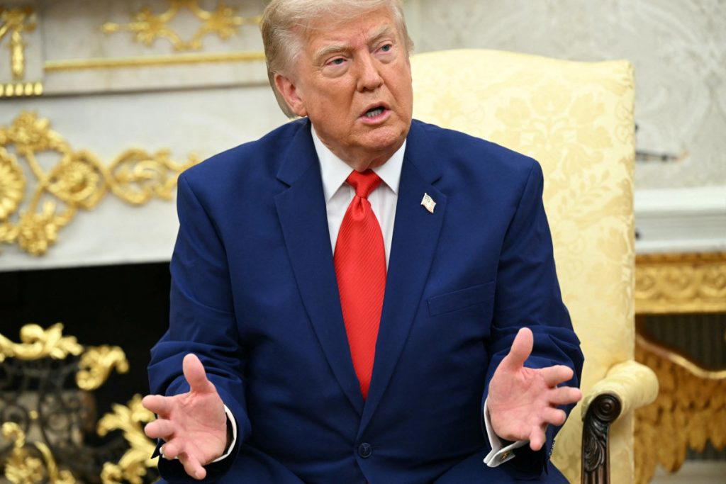 By Enitan Abdultawab
U.S. President Donald Trump has taken another swipe at NBA superstar LeBron Ja...