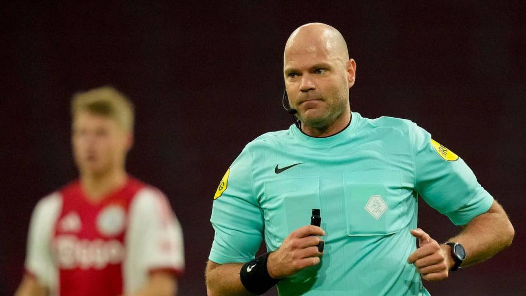 By Adegboyega Adeleye
Dutch football referee Rob Dieperink has died at the age of 38, just weeks af...
