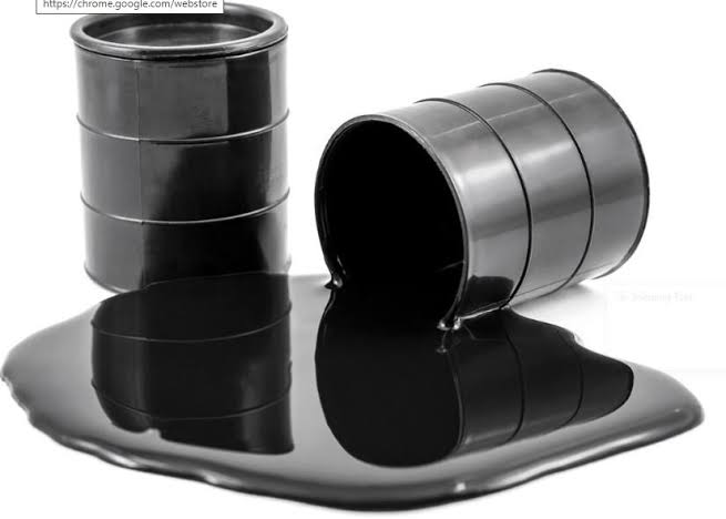 The price of main international oil contract, Brent North Sea, soared five percent Thursday after Ho...