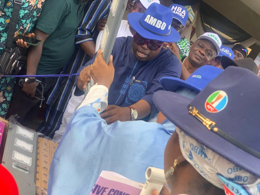 By Shina Abubakar, Osogbo
The All Progressives Congress (APC) candidate in the August 15 Osun State...