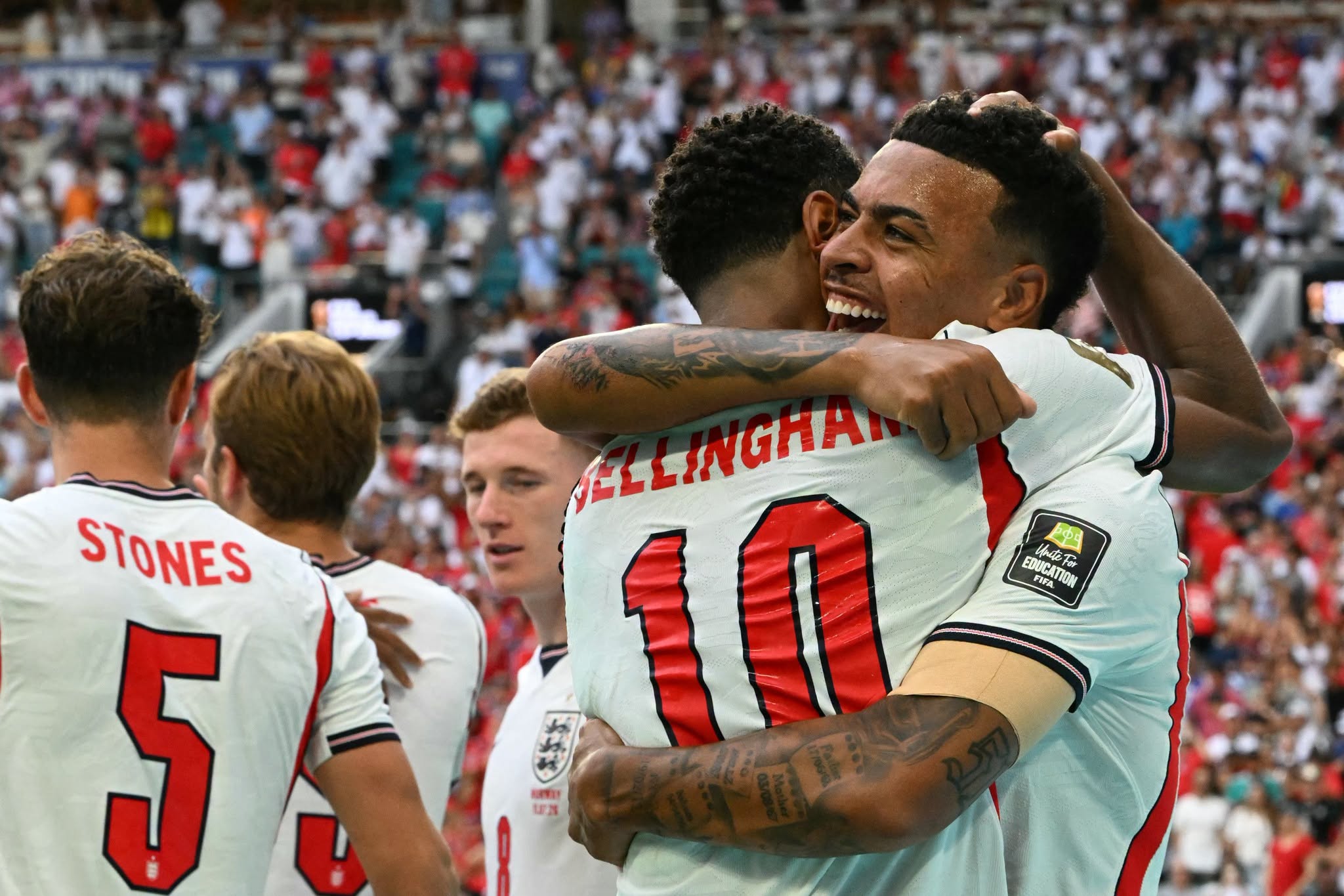 Jude Bellingham scores twice as England beat Norway 2-1 after extra time to book a World Cup semi-fi...