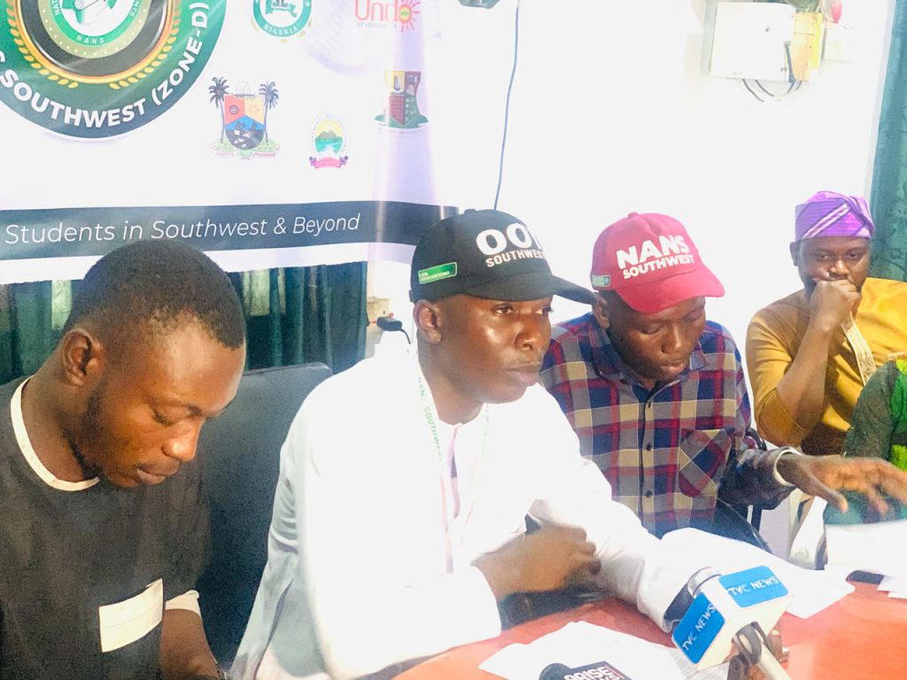 By Shina Abubakar, Osogbo
The National Association of Nigerian Students (NANS), Southwest Zone D, h...
