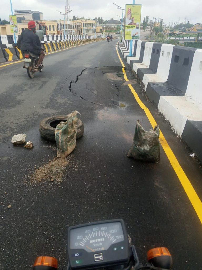 By Shina Abubakar, Osogbo
A section of the recently commissioned 672-mete4 LAMECO flyover in Osogbo...