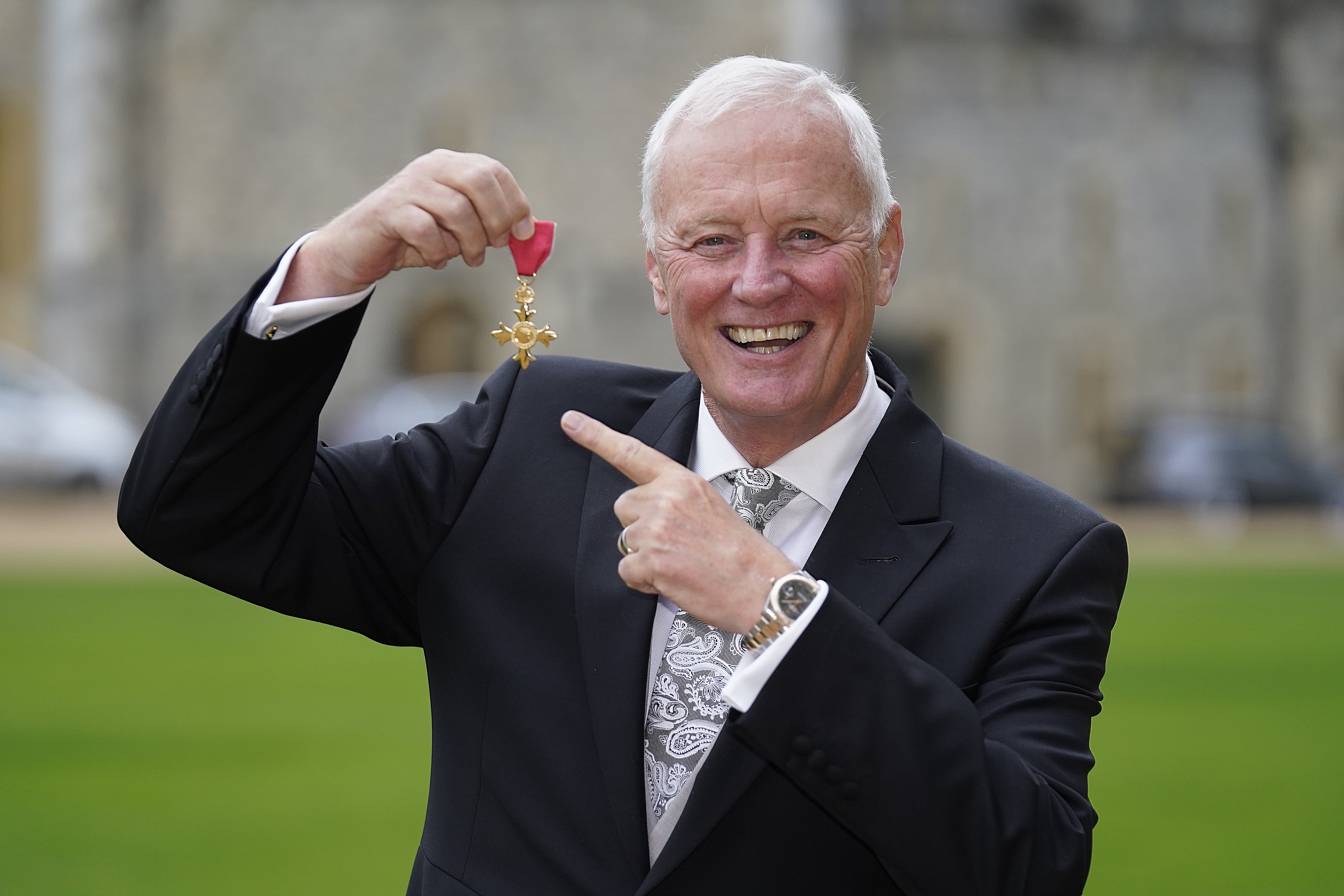 Barry Hearn expects Anthony Joshua to overpower Kristian Prenga in Saudi Arabia before his long-awai...
