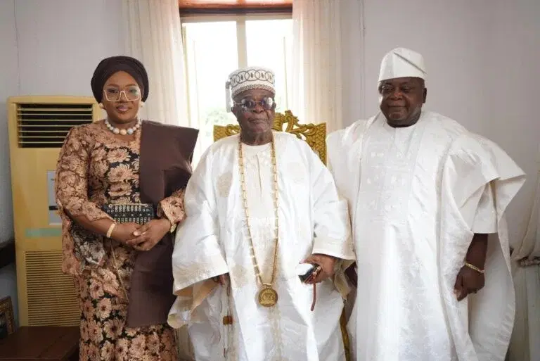 The Alake and Paramount Ruler of Egbaland, Oba Adedotun Aremu Gbadebo, has publicly endorsed the PDP...