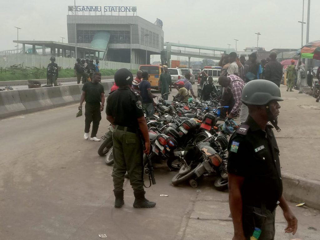By Olasunkanmi Akoni
The Lagos State Environmental and Special Offences (Enforcement) Unit, popular...