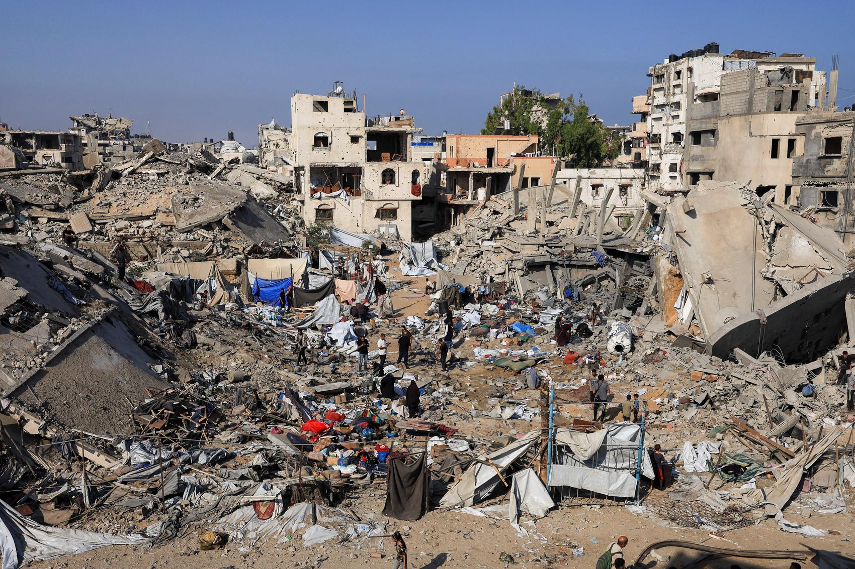 Hamas accepts Trump's Gaza disarmament plan, while Israel considers withdrawal terms amid cautious o...