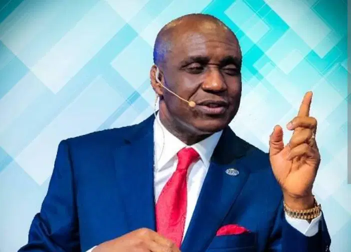 By Olayinka Ajayi
PORT HARCOURT — The Presiding Pastor of Salvation Ministries, Pastor David Ibiyeo...