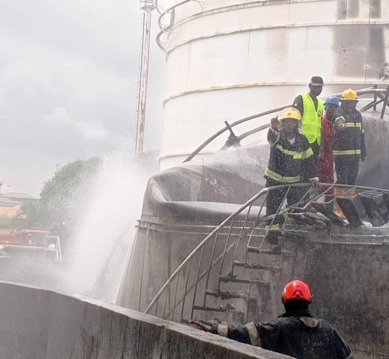 By Efe Onodjae
A fire outbreak at the Bono Energy Terminal within the Ibru Jetty Complex along the...