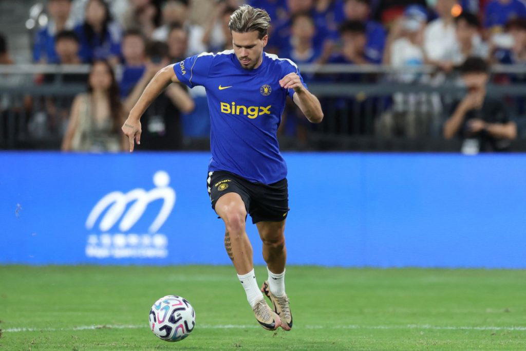 Manager Xabi Alonso hailed Mykhailo Mudryk’s “emotional” return from a doping ban as the winger play...