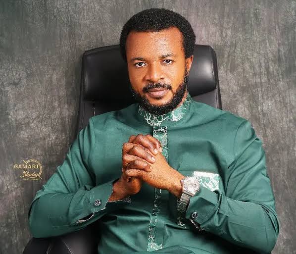 A viral video of popular cleric Evangelist Ebuka Obi has stirred widespread reactions on social medi...