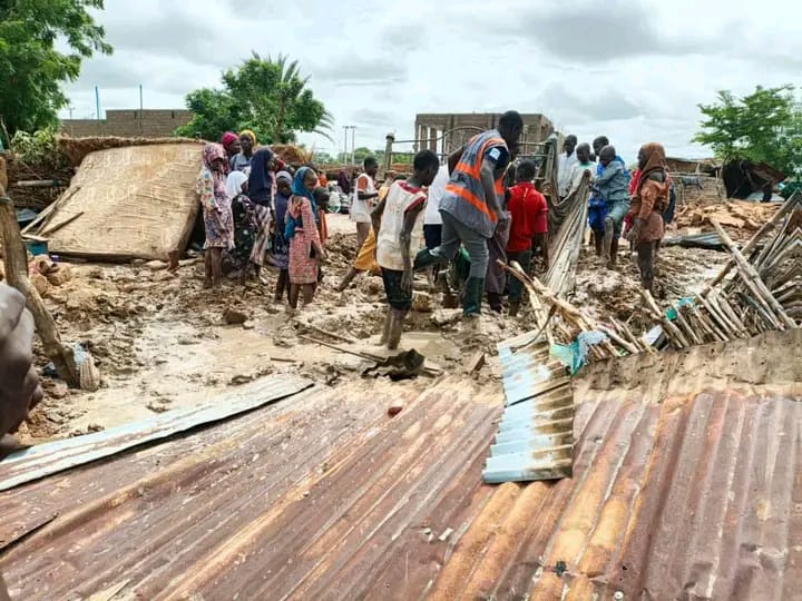 By Maryam Abdul-aziz Usman
Heavy rainfall on Saturday triggered flash floods in parts of Damaturu,...