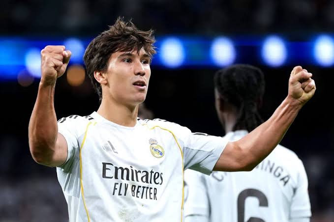 Fulham signs Gonzalo García from Real Madrid in a €40 million deal, with the spanish foward agreeing...