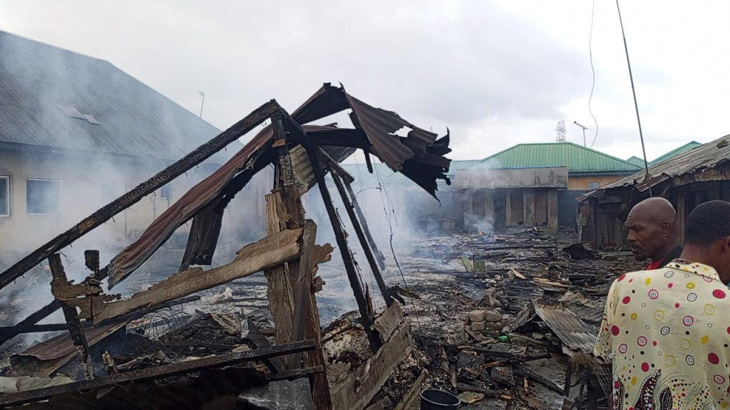 By Chancel Sunday
An early morning inferno has razed five buildings at Bomadi-Overside, the busines...
