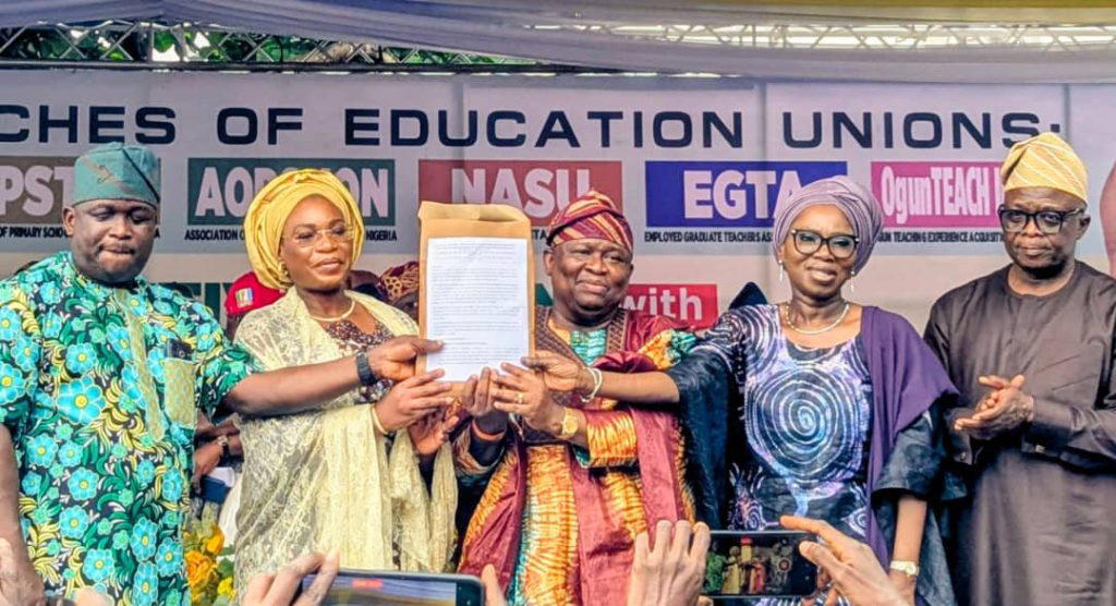 …implementation of minimum wage from Yayi
By James Ogunnaike, Abeokuta
Teachers in Ogun State have...