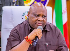By Shina Abubakar
OSOGBO — With less than two weeks to the Osun State governorship election, Govern...