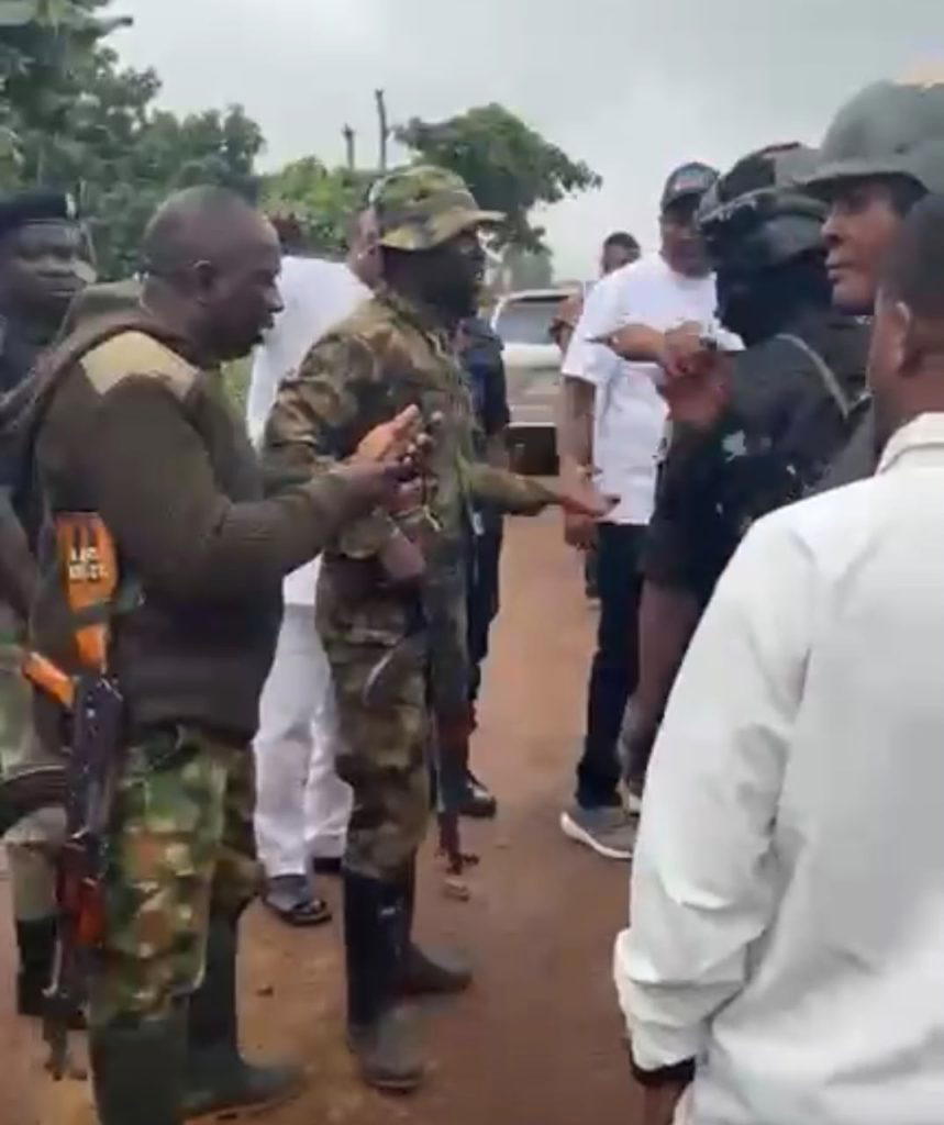 By Shina Abubakar Osogbo
Tension erupted on Tuesday at Ibodi, Atakunmosa West Local Government Area...