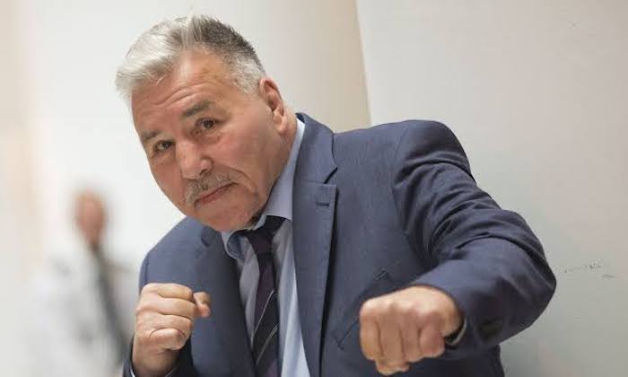 Canadian heavyweight legend George Chuvalo dies at 89, remembered for his iron chin, durability and...