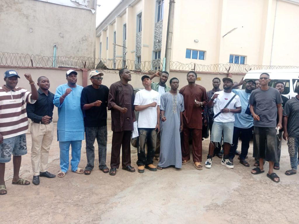 By Dayo Johnson, Akure
AKURE — Students of state-owned universities in Ondo State have issued a 14-...