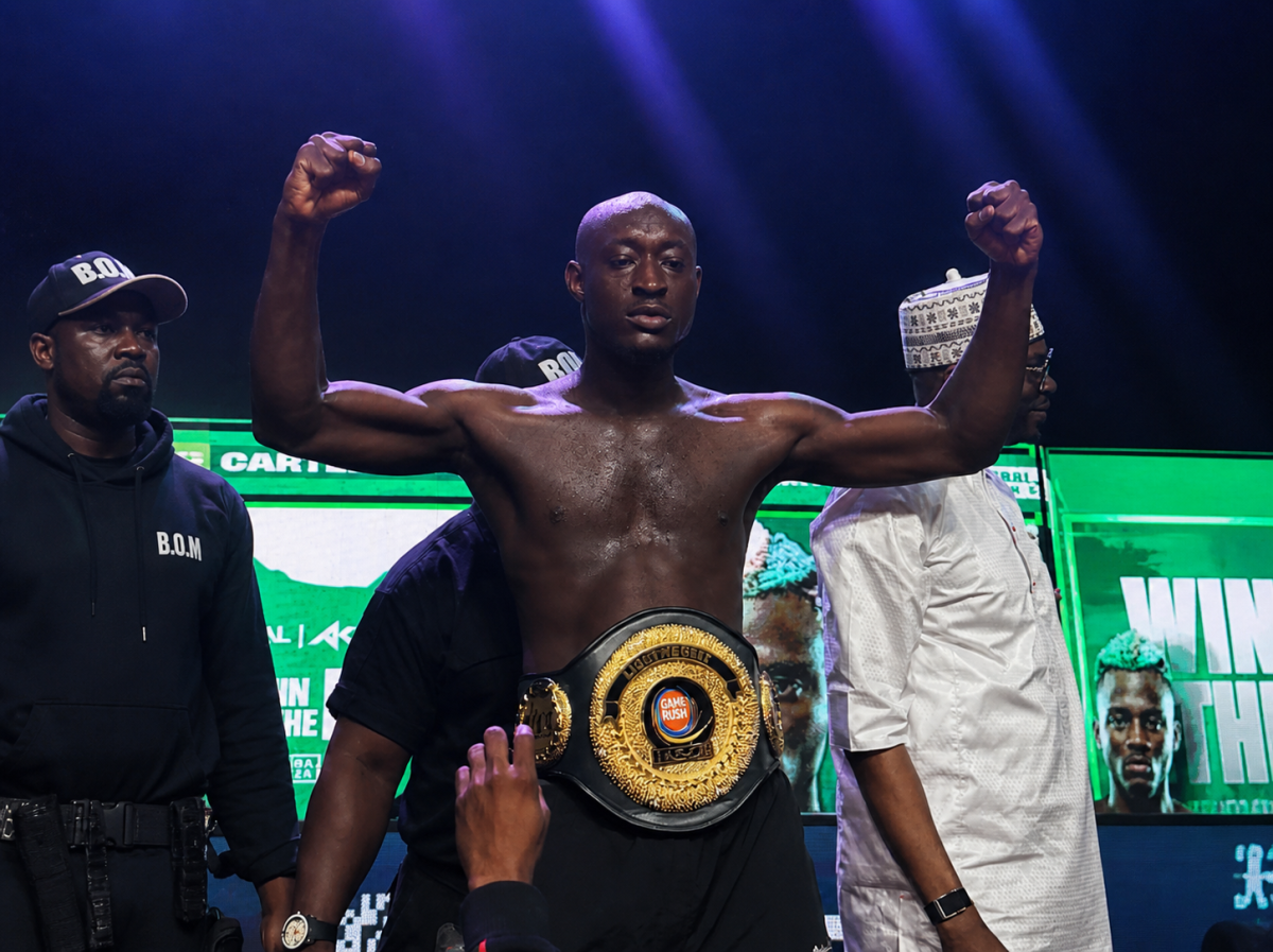 Carter Efe Upsets Portable in Boxing Match.
Carter Efe defeated Habeeb Badmus by unanimous decision...
