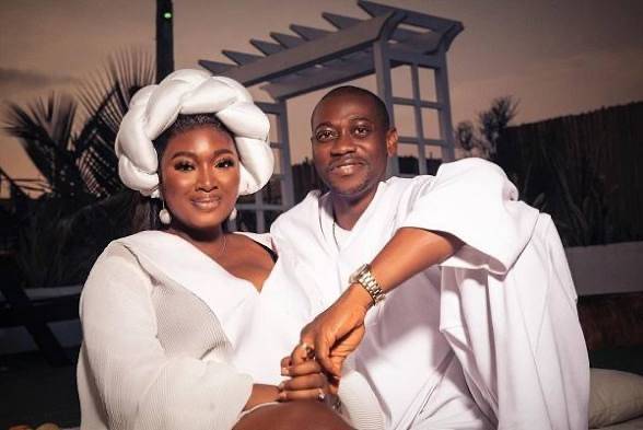 Market Women Celebrate Nollywood Couple.
Market women have celebrated the birth of triplets to Late...