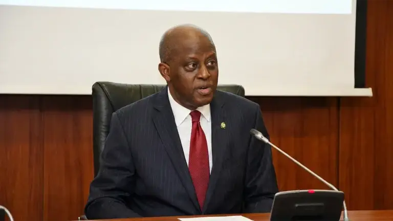 CBN Warns Against Rejection of Standard N100 Notes
The Central Bank of Nigeria (CBN) has warned Nig...