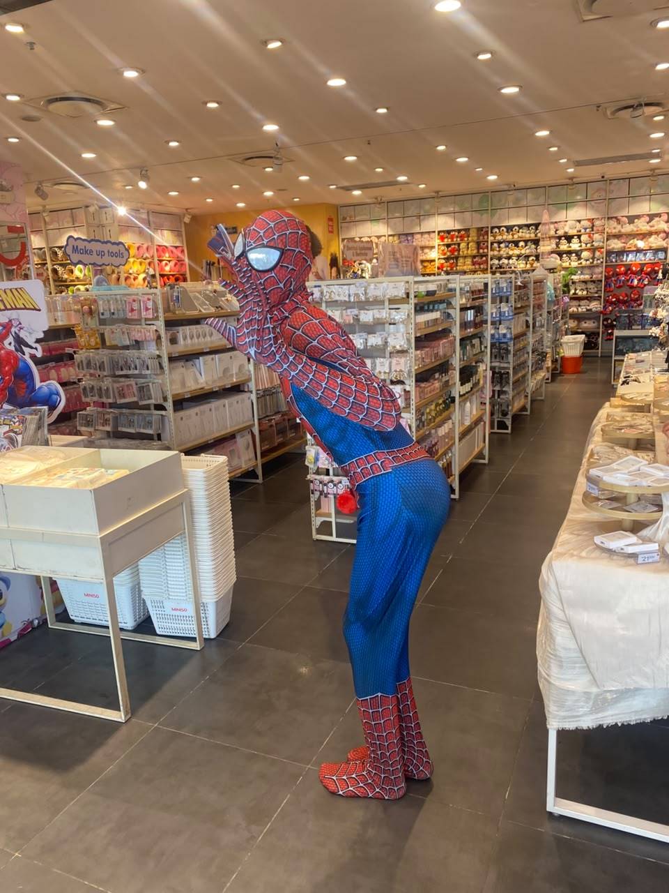 Hahaha 🤣😂 we are outside #LekeeLekee  #spider man